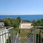 Batolios Nyaraló