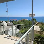 Nyaraló Batolios *