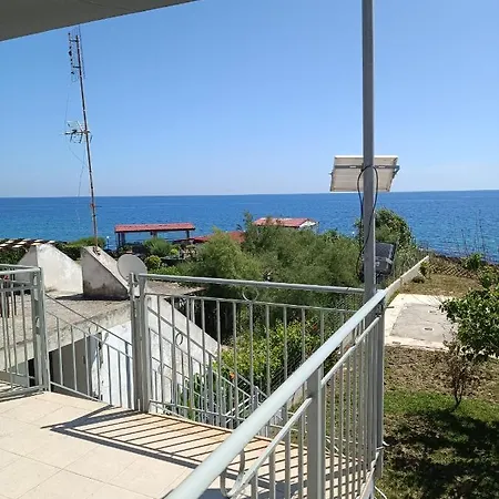 Holiday home Batolios *